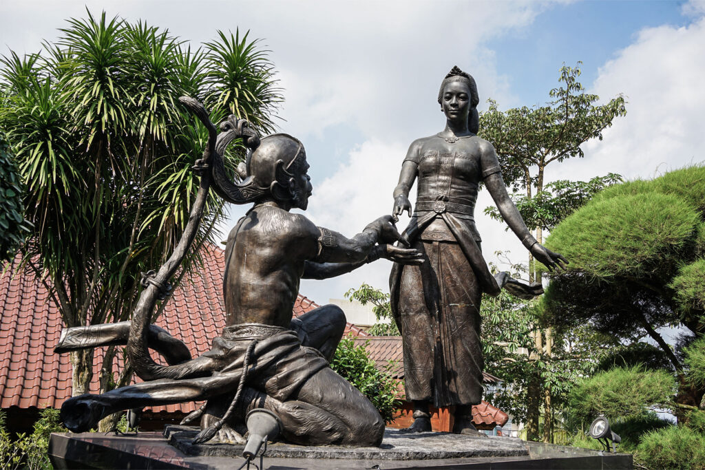 PATUNG HANOMAN & SHINTA