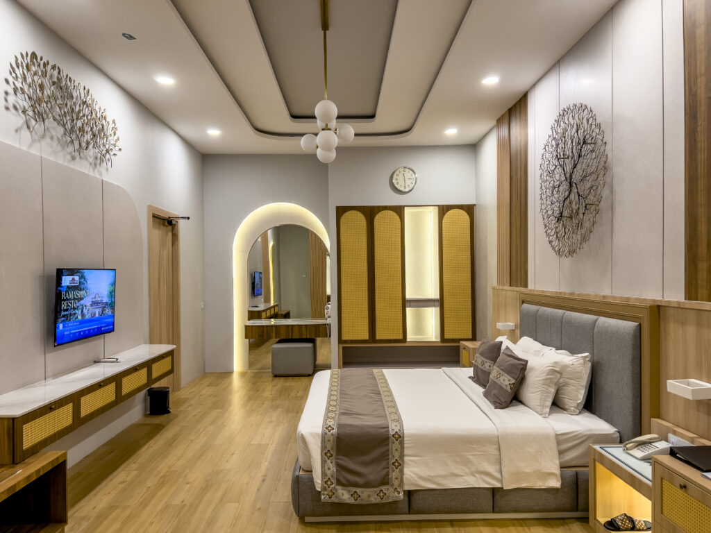 PRESIDENT SUITE 2025 B